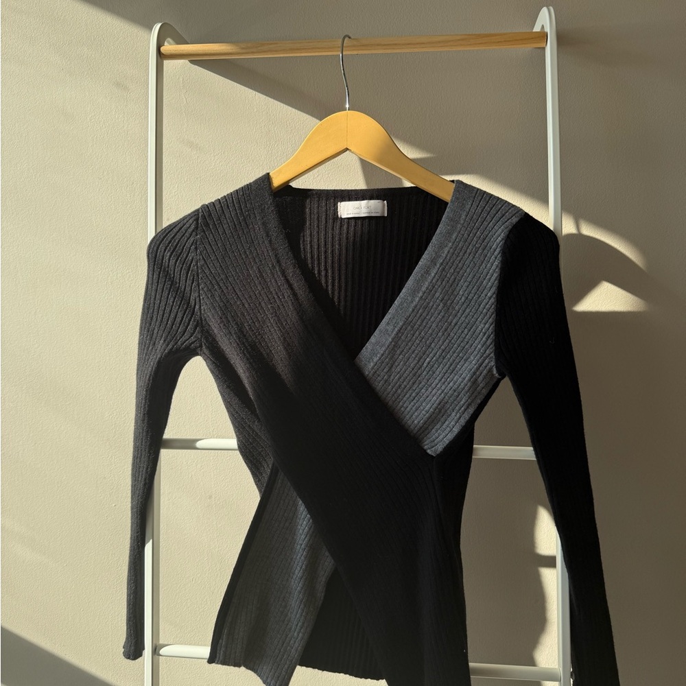 OAK + FORT Ribbed Black Sweater